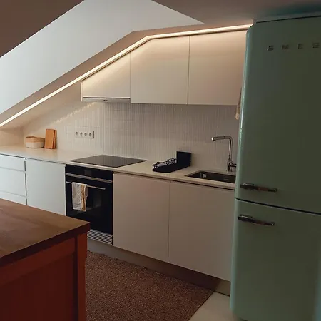 דירה New Sophisticated Penthouse For Up To 10 Guests *