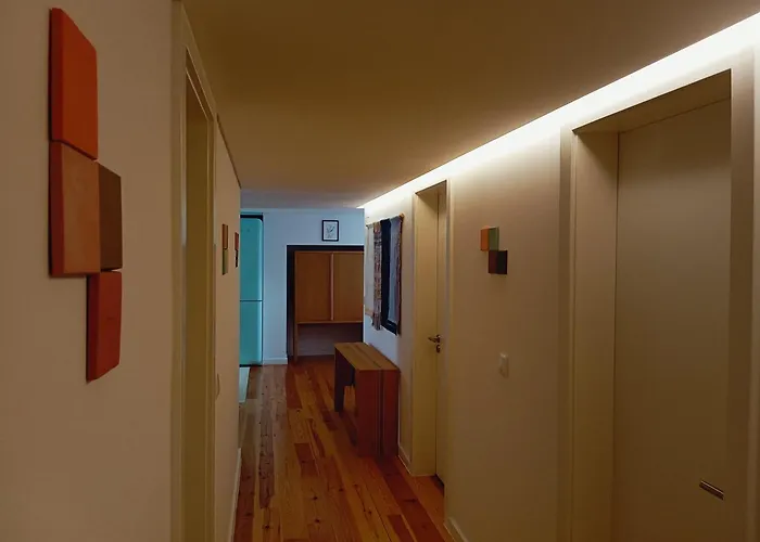 New Sophisticated Penthouse For Up To 10 Guests Daire