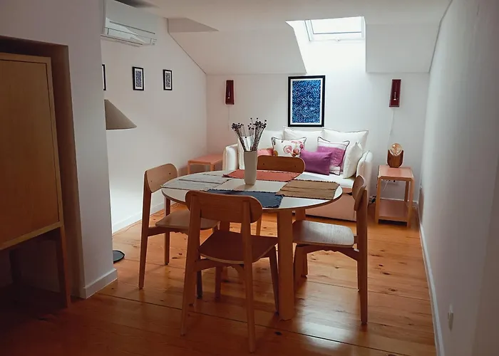 New Sophisticated Penthouse For Up To 10 Guests *