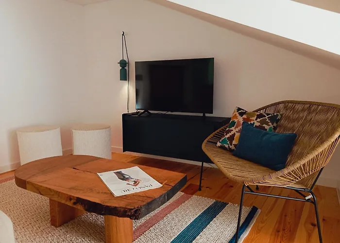 New Sophisticated Penthouse For Up To 10 Guests