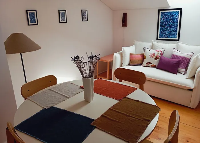 Daire New Sophisticated Penthouse For Up To 10 Guests
