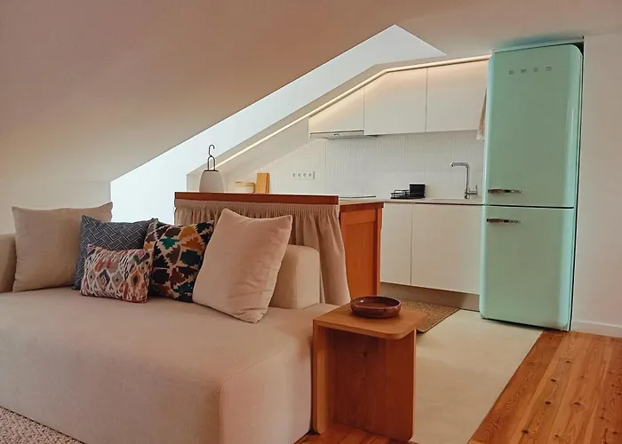 New Sophisticated Penthouse For Up To 10 Guests *