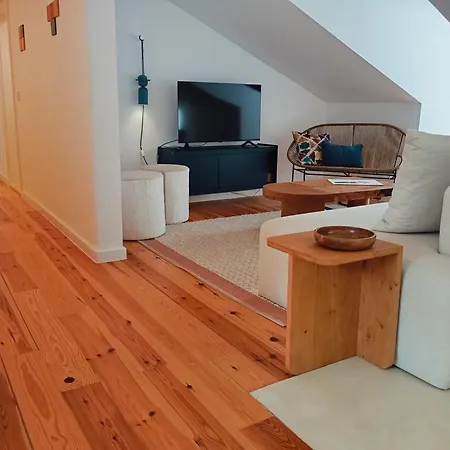 New Sophisticated Penthouse For Up To 10 Guests *