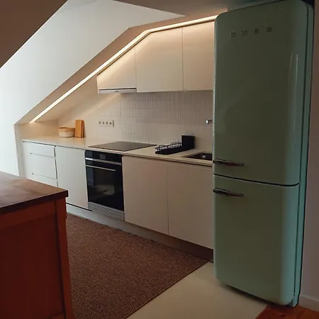 New Sophisticated Penthouse For Up To 10 Guests * Lisbona