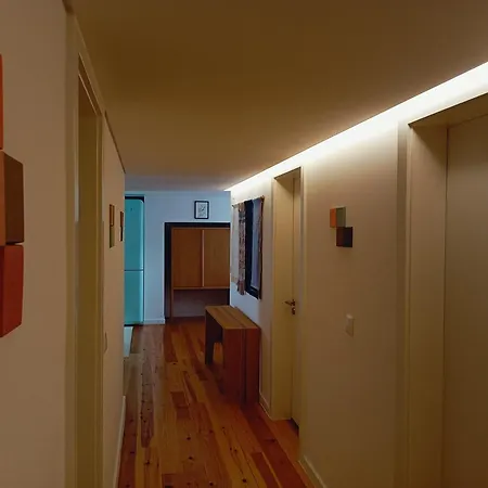 New Sophisticated Penthouse For Up To 10 Guests Appartement