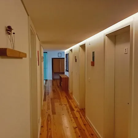 아파트 New Sophisticated Penthouse For Up To 10 Guests