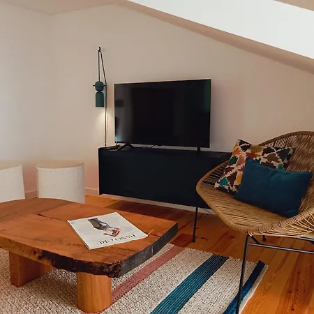 New Sophisticated Penthouse For Up To 10 Guests
